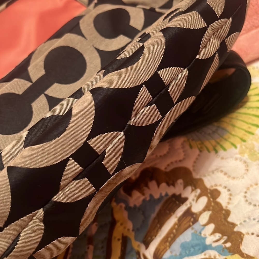 Coach Black and Tan Shoulder Bag - Picture 10 of 13
